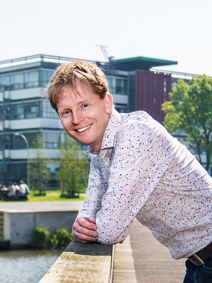 prof. dr. S. (Sierdjan) Koster